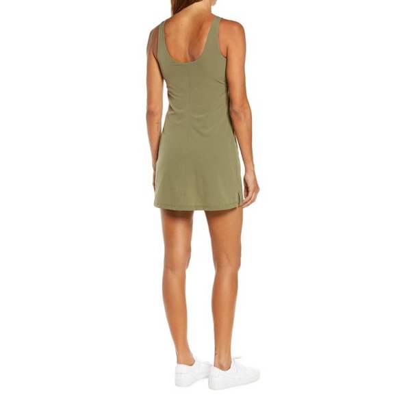 NIKE Women's Bliss Luxe Training Dress With Built-in Shorts In Green NWT - Picture 2 of 3